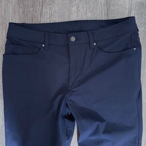 Lululemon Men’s Pants Navy 32